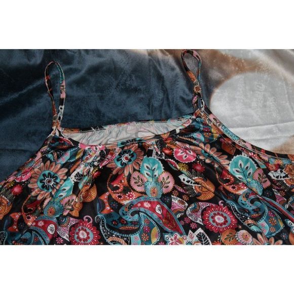La Mode Paisley Spaghetti Strap Tank Size 2XL - Picture 2 of 5